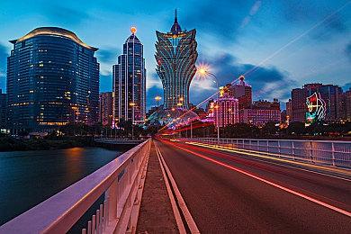 《星际战甲》开发商公布同宇宙设定新作《灵魂战甲》